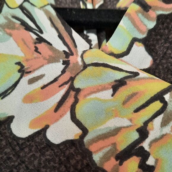 NWT BCBG MaxAzria Tulip Top - Picture 7 of 16